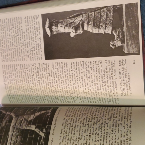 Dictionary of biblical archaeology - Picture 4 of 7